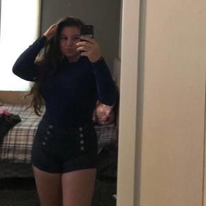 Meet your Posher, Alejandra